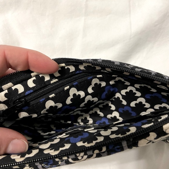 Vera Bradley wristlet - Picture 5 of 6